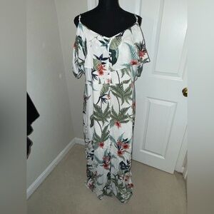 City Chic Cold Shoulder Plus Size XL / 22 Maxi Dress